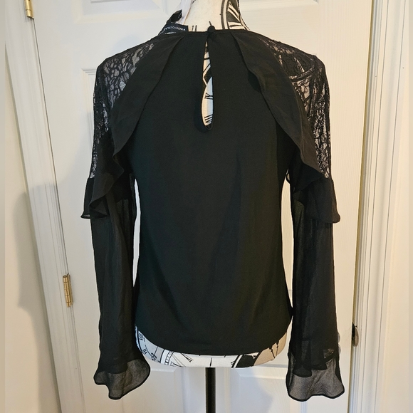 NWT WHBM lace blouse, keyhole back XS - Picture 8 of 9